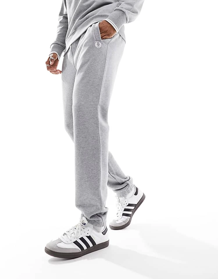 Fred Perry Loopback Sweatpants In Grey For Men 3 Fred Perry Loopback Sweatpants In Grey For Men