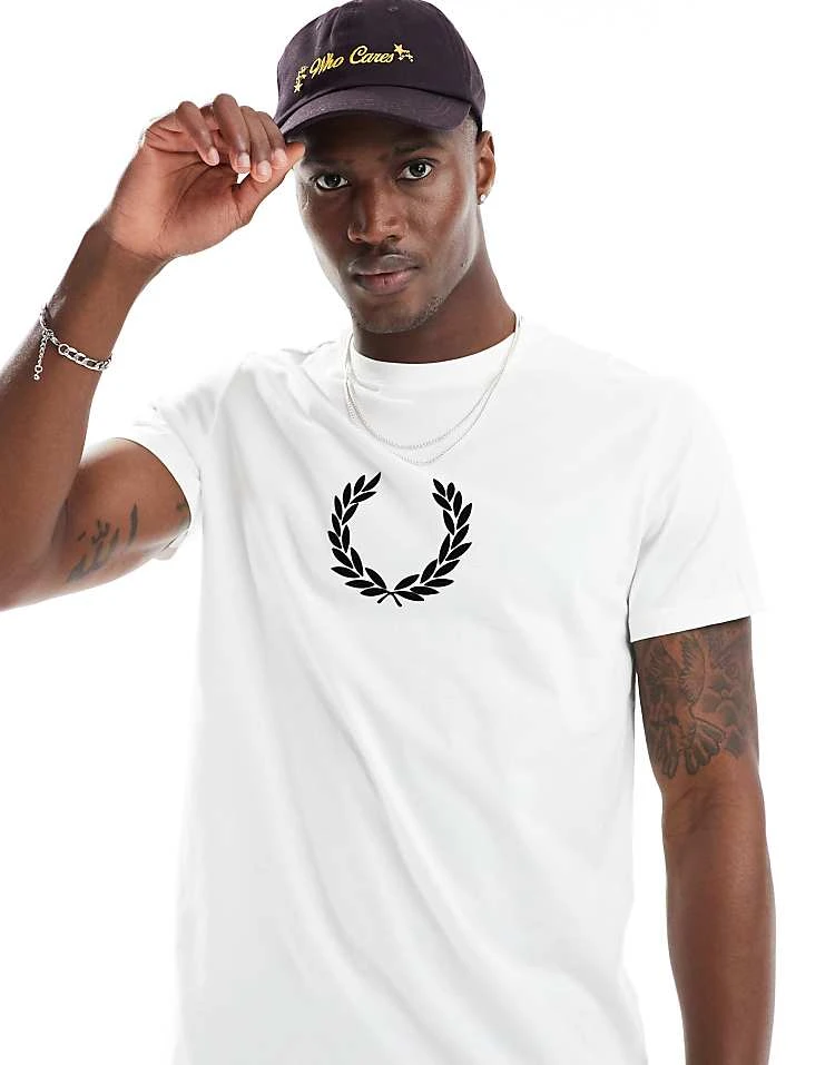 Fred Perry Flocked Laurel Wreath T-shirt In White For Men 7 Fred Perry Flocked Laurel Wreath T-shirt In White For Men - Image 5