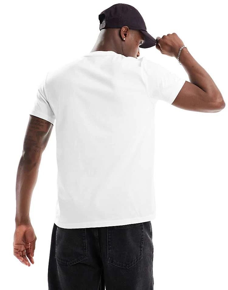 Fred Perry Flocked Laurel Wreath T-shirt In White For Men 4 Fred Perry Flocked Laurel Wreath T-shirt In White For Men - Image 2