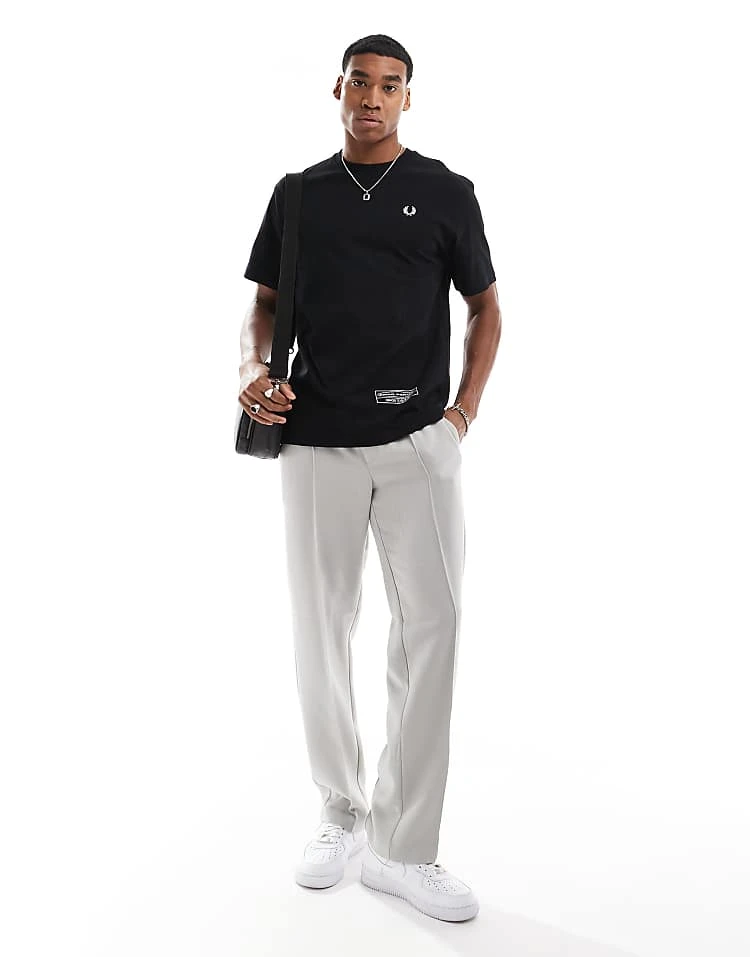 Fred Perry Oversized T-shirt In Black With Crowd Back Print For Men 5 Fred Perry Oversized T-shirt In Black With Crowd Back Print For Men - Image 3