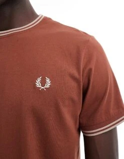 Fred Perry Twin Tipped T-shirt In Clay Brown For Men 10 Fred Perry Twin Tipped T-shirt In Clay Brown For Men -Modish Men Wear 207013503 4